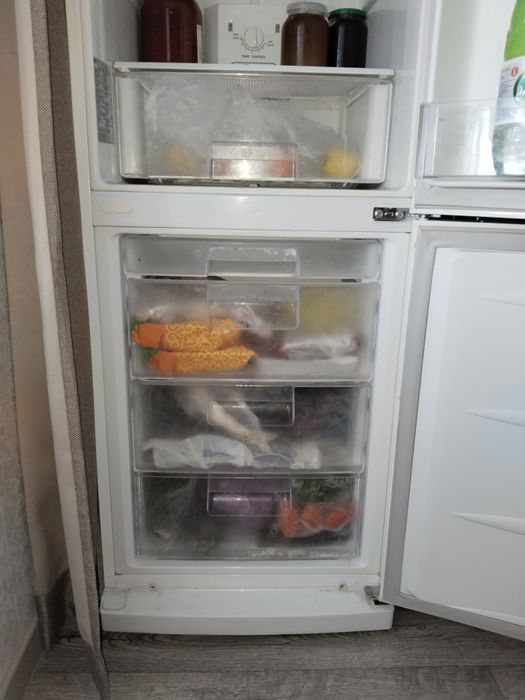 Продам холодильник б.у