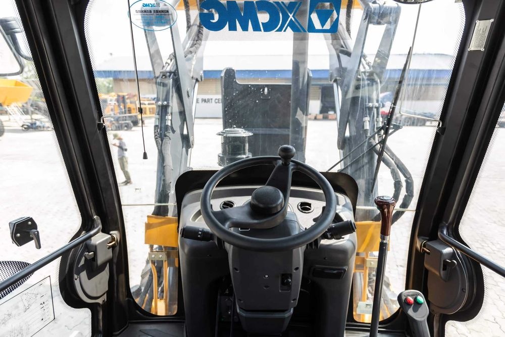 Экскаватор-погрузчик XCMG XC870HK  1 куб - 0,2