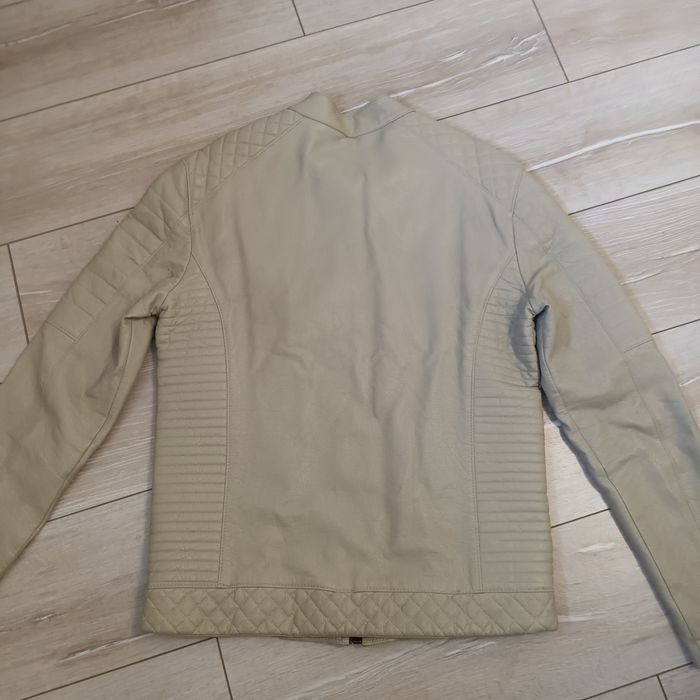 Продавам мъжко кожено яке!