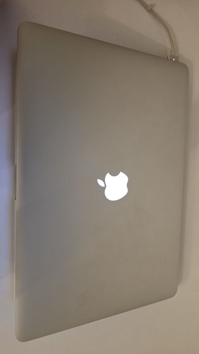 MacBook Pro 15” MID 2014– i7 Quad-Core, 2,5Ghz, 16GB RAM, 500GB SSD