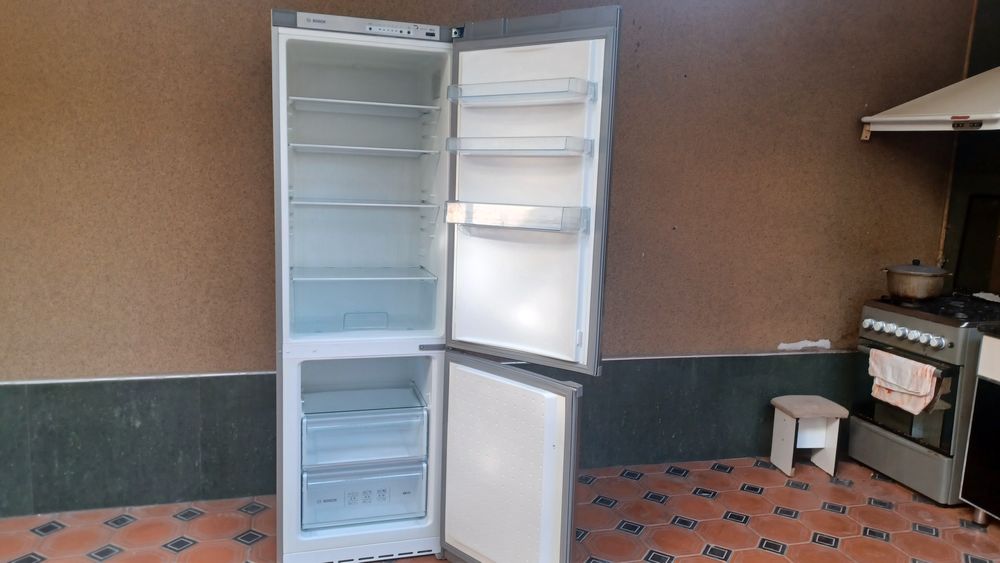 Холодильник BOSCH