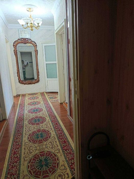 Квартира сотилади Шайхонтохур тумани Гулобод ор.р 1-чи гор Балница