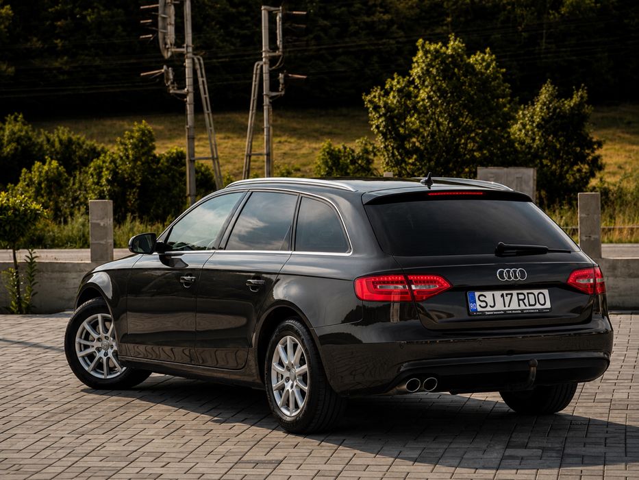 Audi A4 Euro6/automat/distronic/lineasist/bixenon
