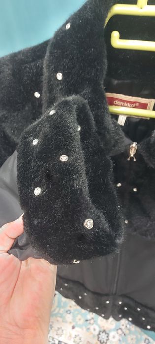 Продам женскую куртку