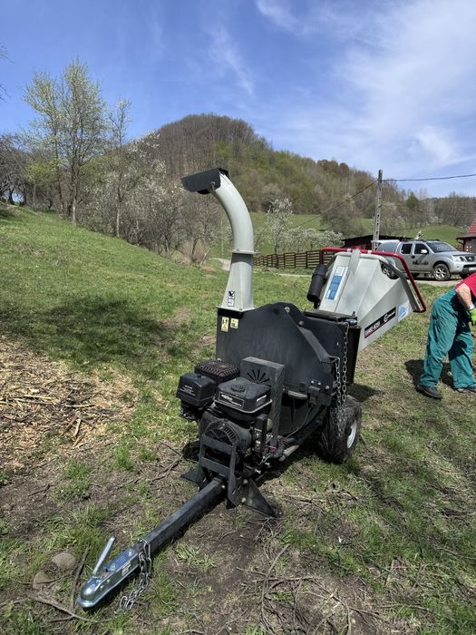 Tocator de crengi/inchiriez scule/inchirieri/burghiu de pamant