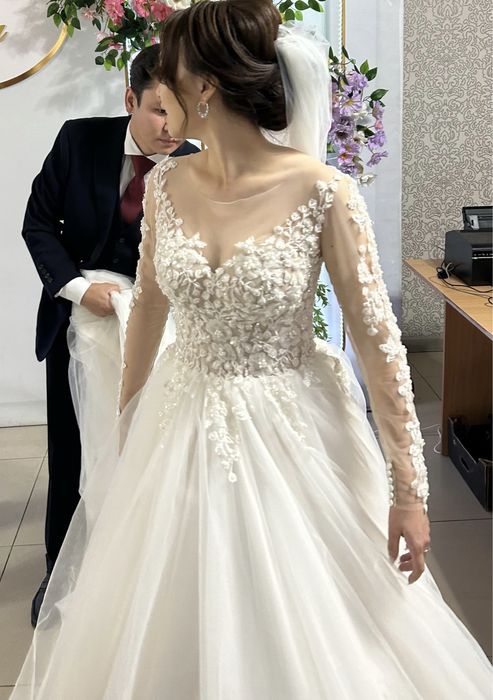 Свадебное платье