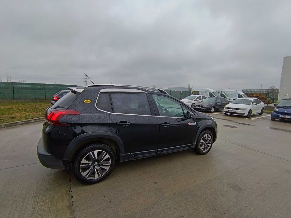 Peugeot 2008 1.2i 82 cp Allure 2019 91650 km TVA deductibil