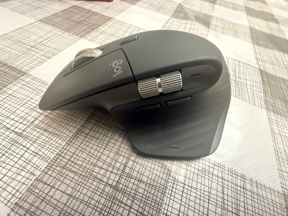 Беспроводная Bluetooth-мышь Logitech MX Master 3S серии Master