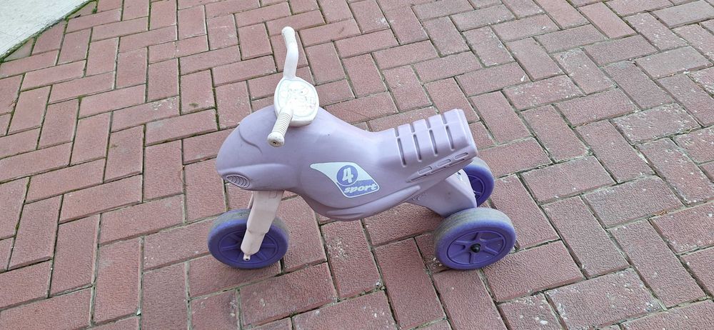 Bicicleta pentru copii 2-4 ani