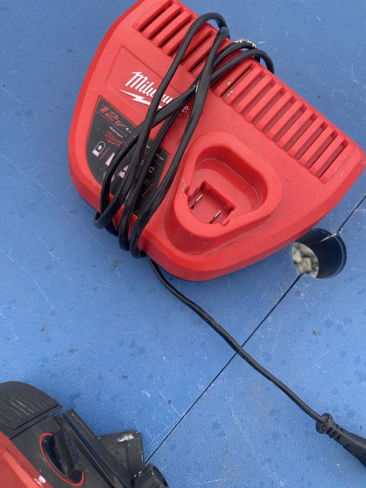Nivela laser Milwaukee M12 CLLP,an 2021