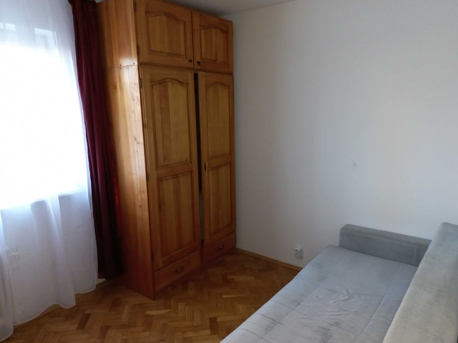 Inchiriez apartament 2 cam, Alexandru cel Bun