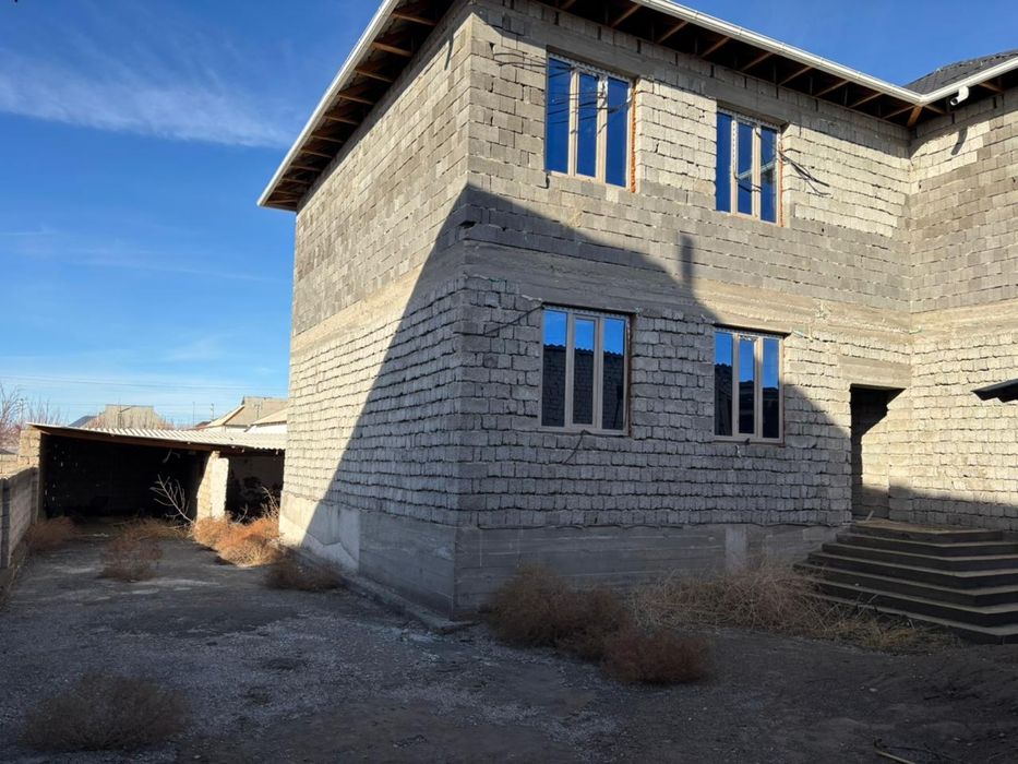 Бітпеген 2.этажды үй сатылады