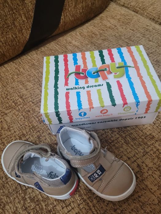 Papuci de piele naturala bebe Bopy nr.20