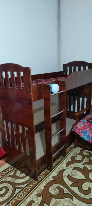 Срочно продаю двух яросный кровать Давид