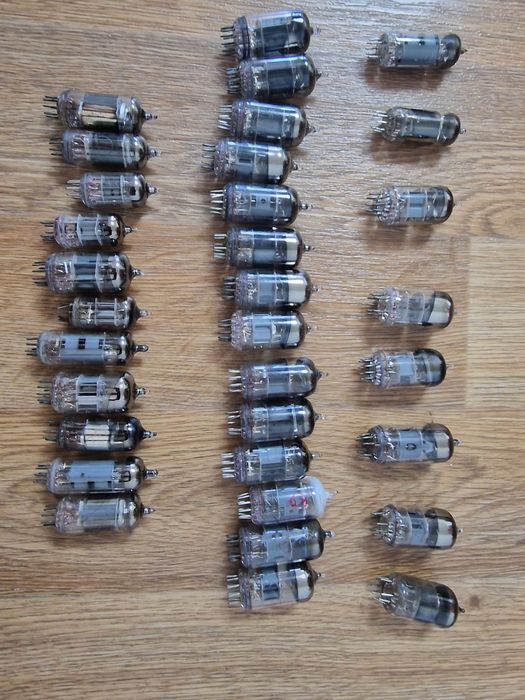 Лампы от радиостанции и телевизора