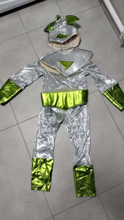 Продам новогодний костюм