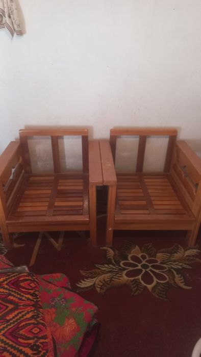 Yogoch mebel sotiladi