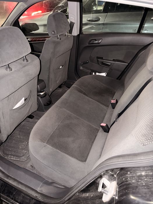 Vând Opel Astra H, 1.4 benzină, Euro 4 – stare bună de funcționare