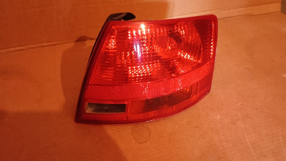 Десен външен стоп за а4/b7 kombi