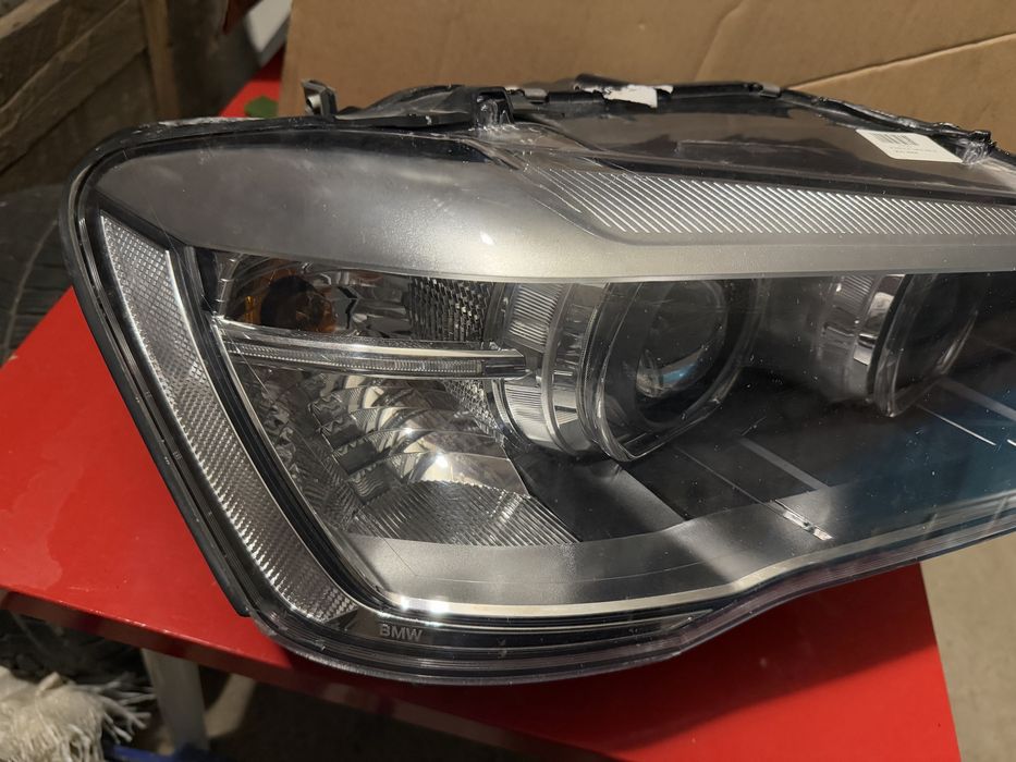 bmw x3 f25/x4 f26 LCI десен фар bixenon със завиване европейски