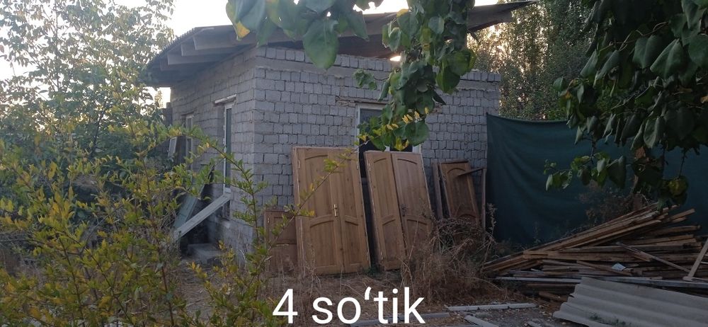 4 soʻtik yer sotiladi