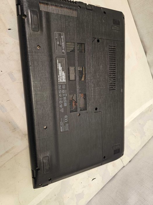 defect Acer Aspire E15 E5-575G-54GY Itel i5 gen 7