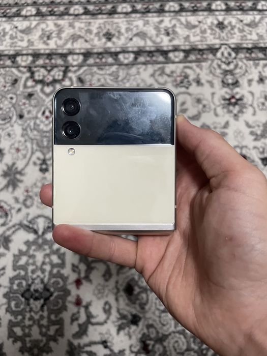 Galaxy Z Flip 3 5g сломаный