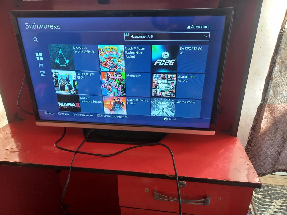 PS4 pro ideal 1TB hotira 18 o'yinlari bor 2 yangi djoystik bor plombas