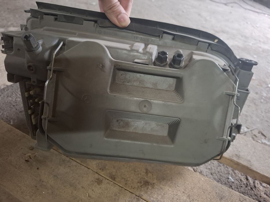 Продам фары мерседес кабан