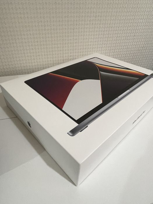 Makbook 16 pro m1 2021 года memory 16/512gb ssd