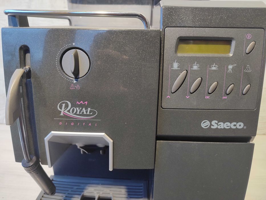 ГАРАНЦИЯ ! Saeco ROYAL Digital / Кафеавтомат - робот