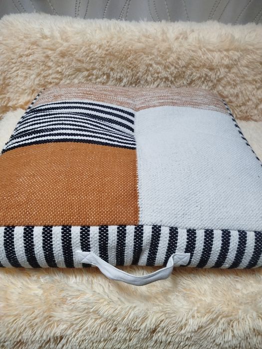 Большая подушка от Red Tag !!!