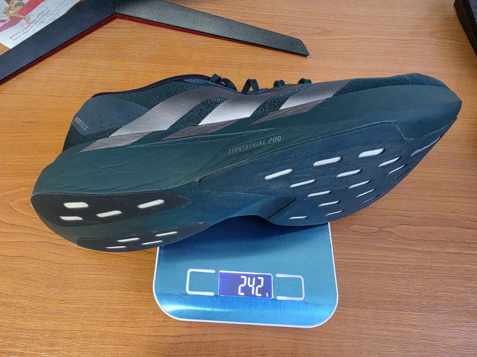 Pantofi alergare Adidas Adizero Evo SL,marime 45/29 cm,full Lightstrike Pro,242 grame/buc, ca noi!