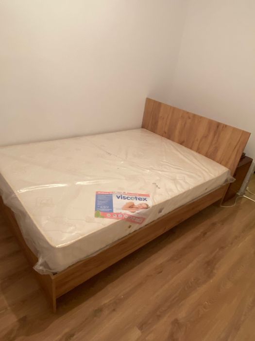 Montez uși , mobila de bucatarie , parchet