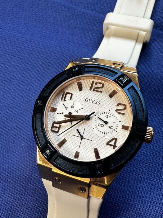 Дамски часовник Guess