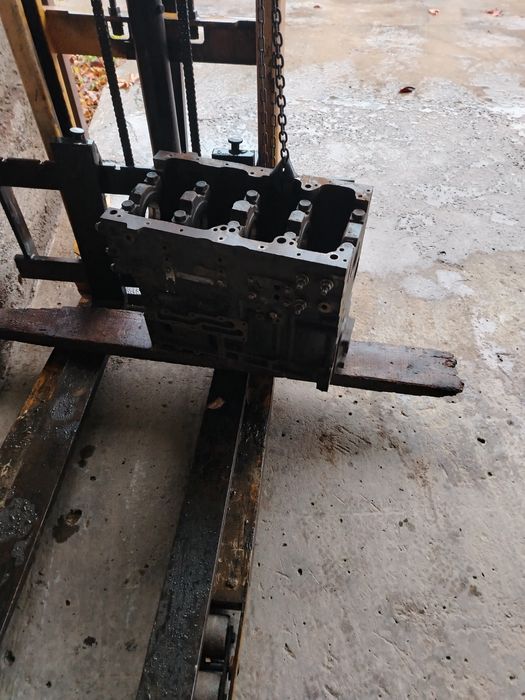 Продаю блок двигателя 3054С на кат
