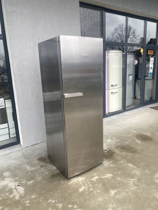 Професионален Хладилник за вино Miele 185 см