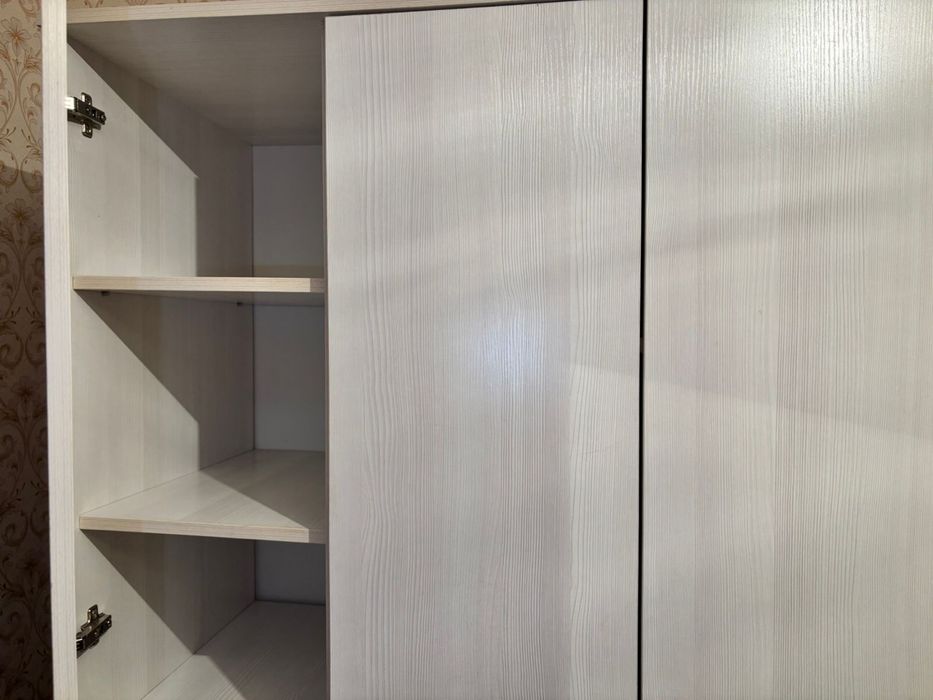 Продам небольшой шкаф