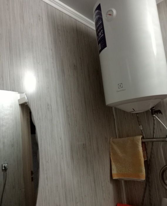 Продам квартиру 2 комн квартиру 2/4