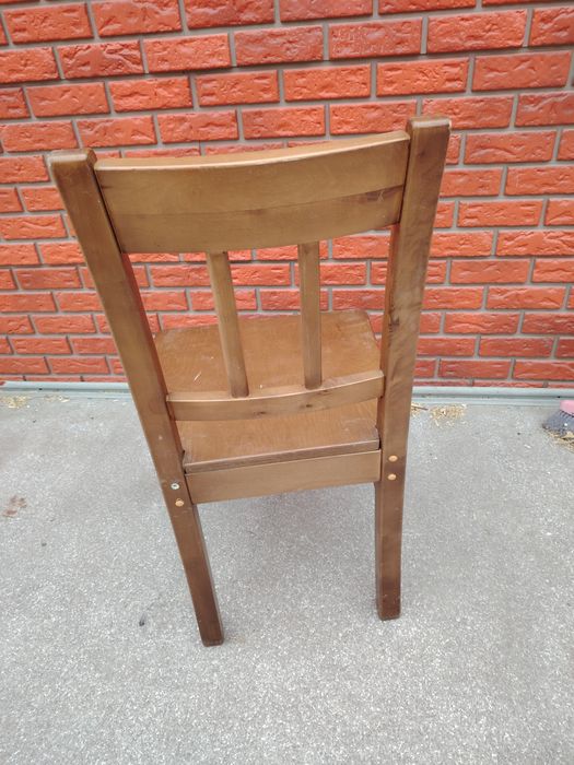 Продам деревянные стулья