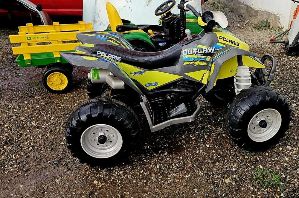 ATV electric  Peg Perego Polaris pentru copii