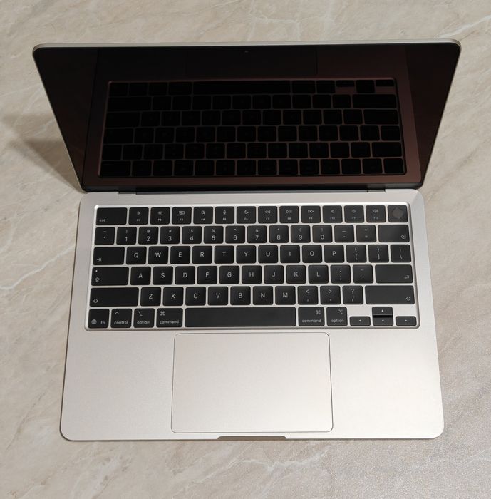 MacBook Air 13 M5 24/1TB 21 цикл