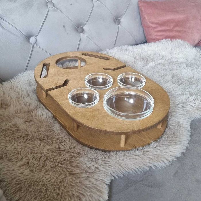 Дървен поднос за вино и мезета