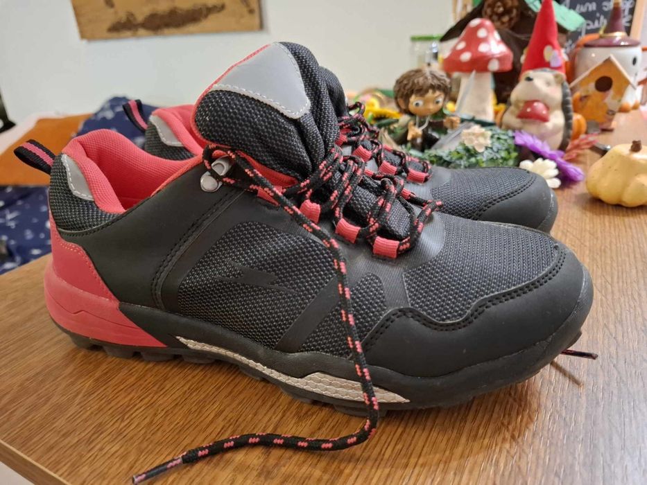 Adidasi Crane marimea 39