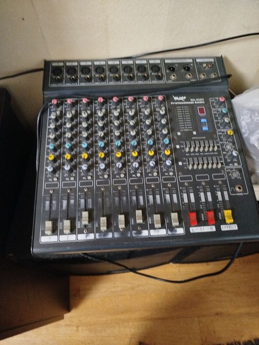 микшерный пульт WAKT WA-808D.