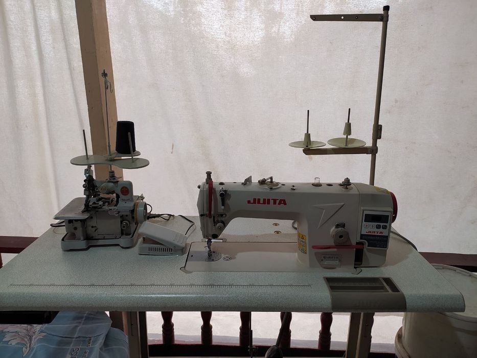 Tikuv mashinasi va averlo