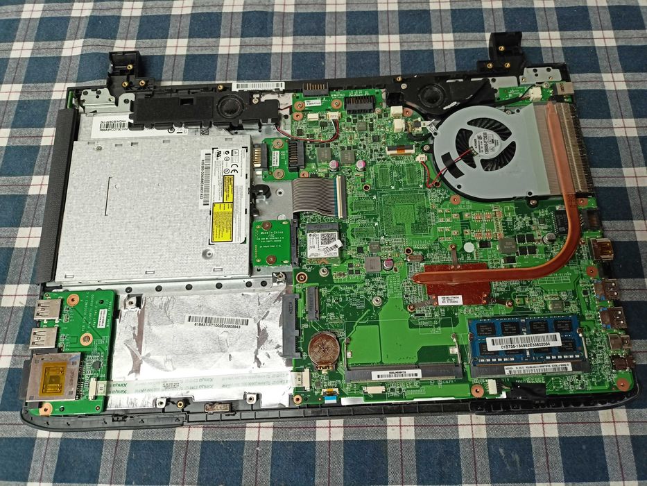 Elemente Medion S6212T