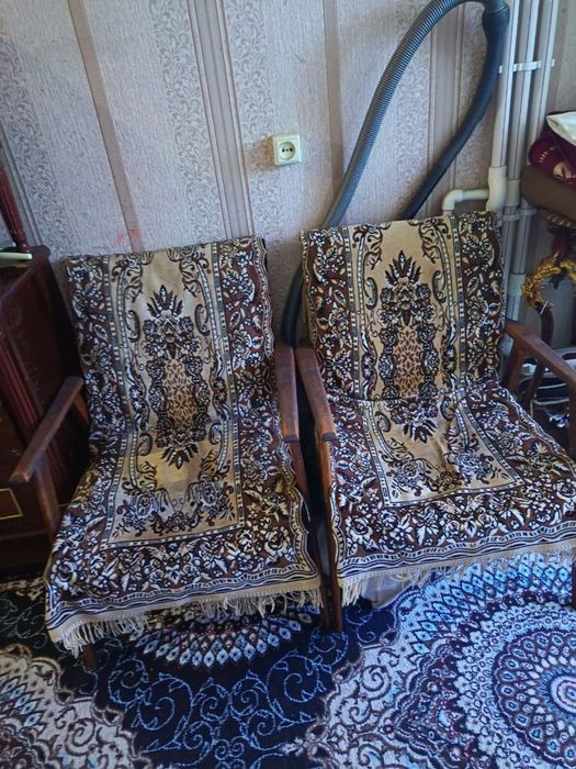 Mebellar sotiladi ishlatilgan arzon narxda kreslo xar biridan 2.tadan