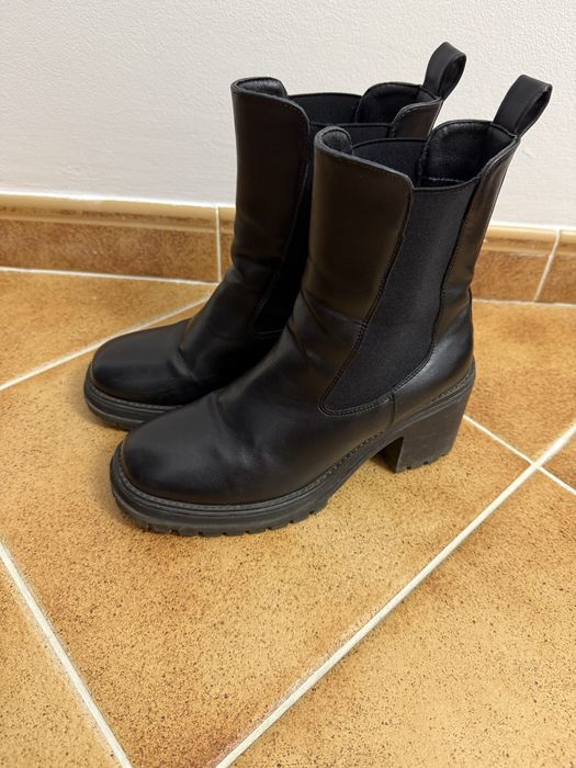 Ghete negre     S.     S