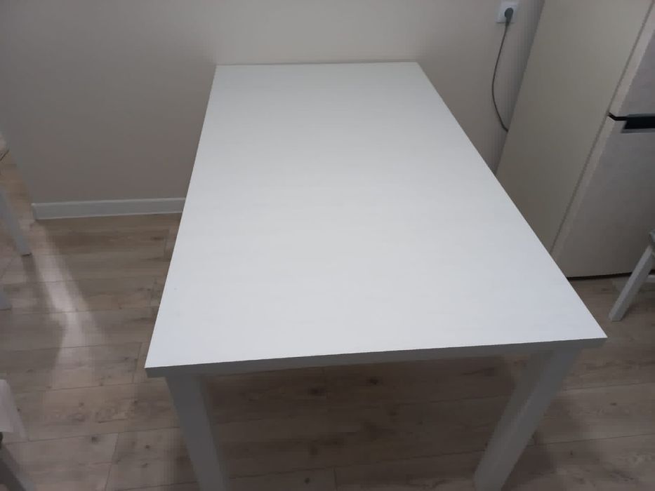 Продам кухонный стол